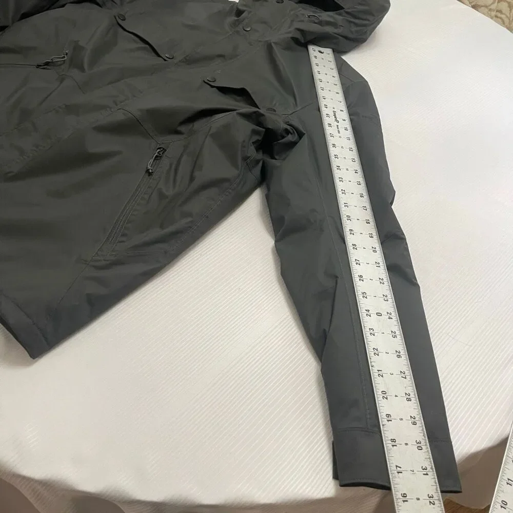 The North Face Men’s Grey Windbreaker Jacket Size Large